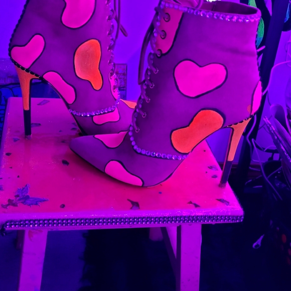 High Heel Boots - Picture 3 of 4